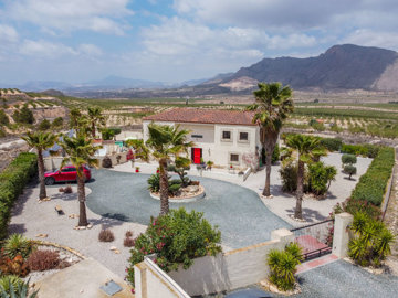 7 Bed Villa for sale