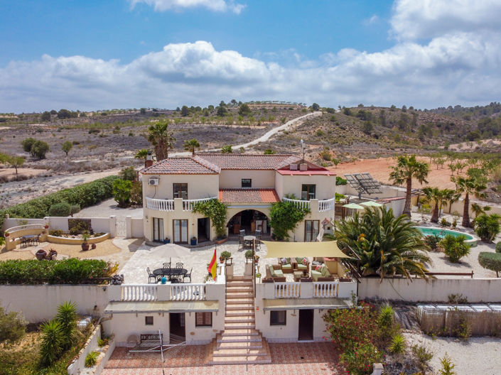 Image No.2-7 Bed Villa for sale