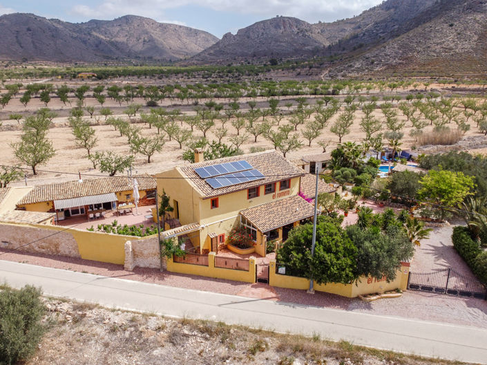 Image No.5-6 Bed Farmhouse for sale