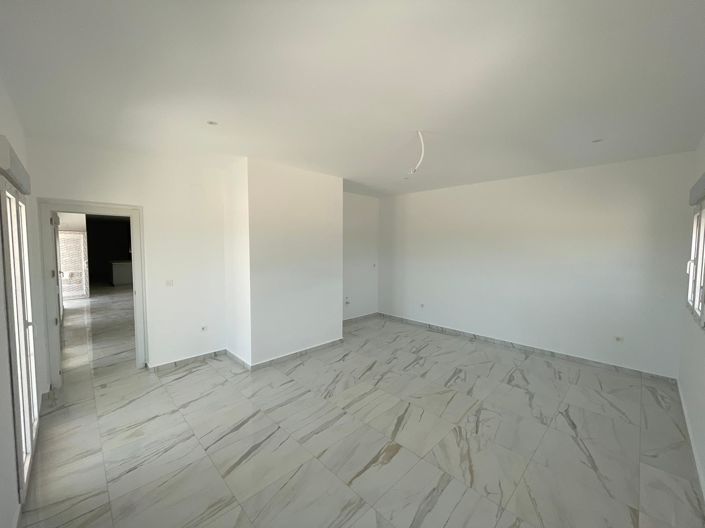 Image No.5-6 Bed Villa for sale