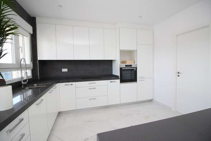 Image No.7-6 Bed Villa for sale