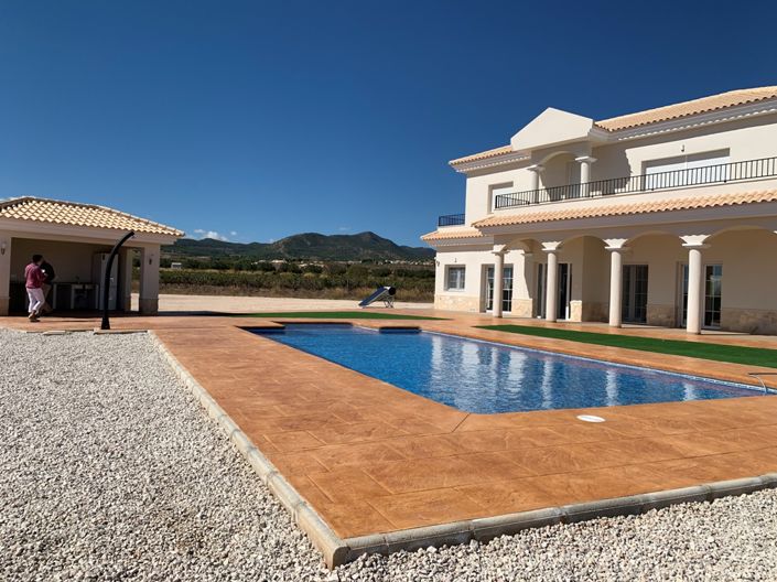 Image No.2-5 Bed Villa for sale