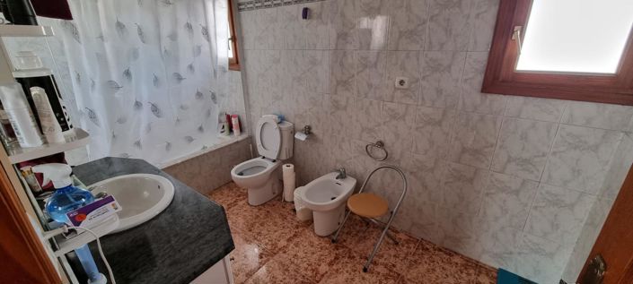 Image No.11-4 Bed Townhouse for sale