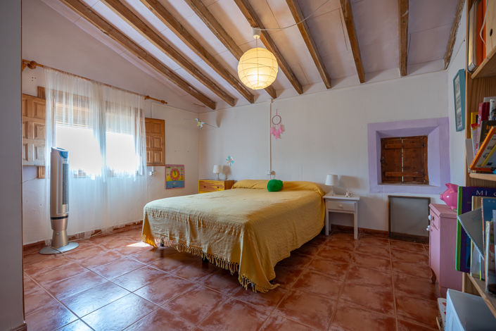 Image No.28-7 Bed Country House for sale