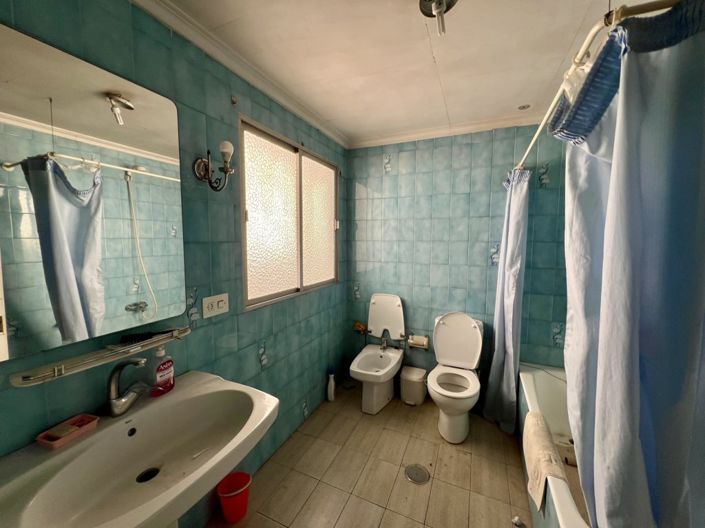 Image No.15-5 Bed Townhouse for sale