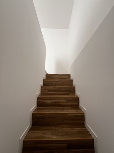 Image No.11-5 Bed Townhouse for sale