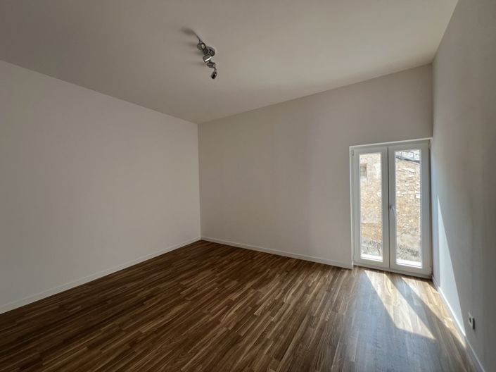 Image No.14-5 Bed Townhouse for sale