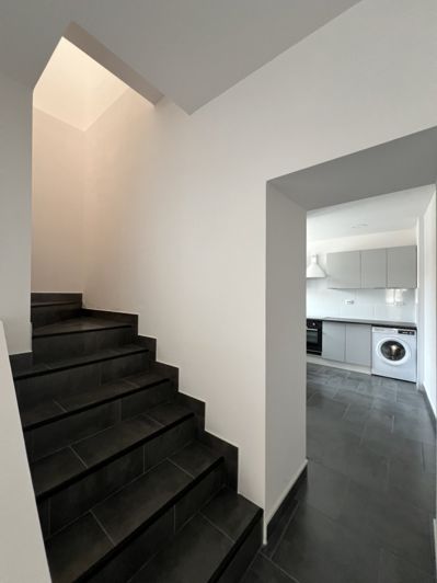 Image No.6-5 Bed Townhouse for sale