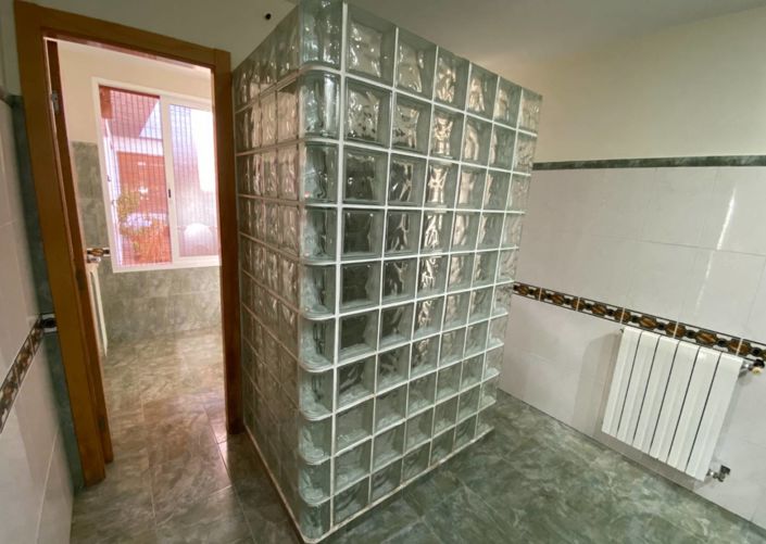 Image No.26-3 Bed Townhouse for sale