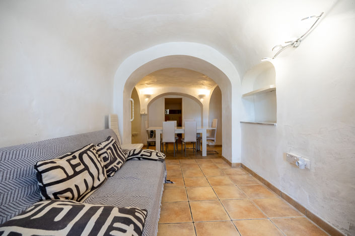 Image No.10-4 Bed Country House for sale