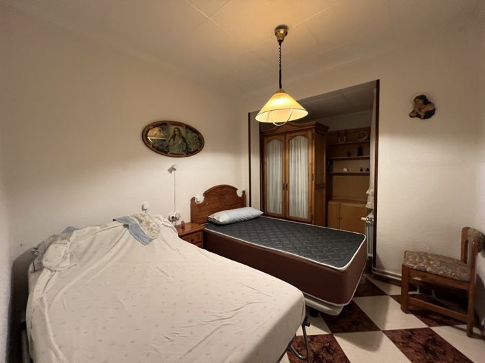 Image No.12-4 Bed Townhouse for sale