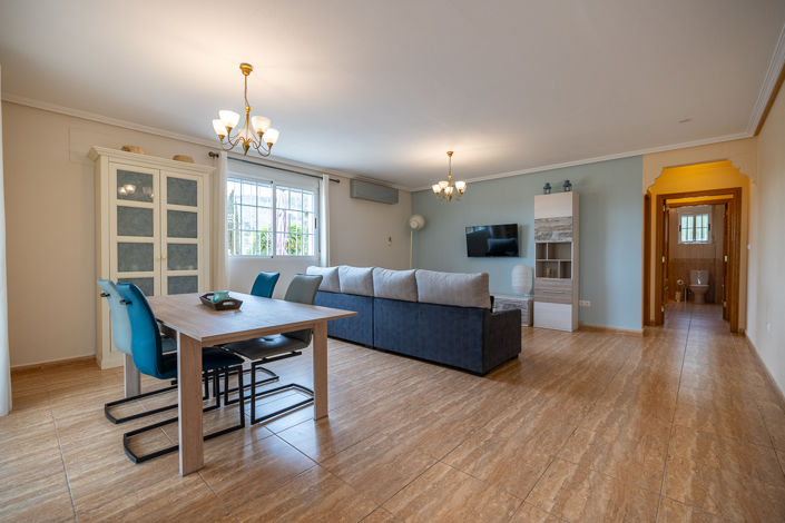 Image No.10-6 Bed Villa for sale