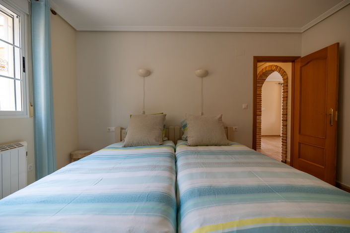 Image No.20-6 Bed Villa for sale