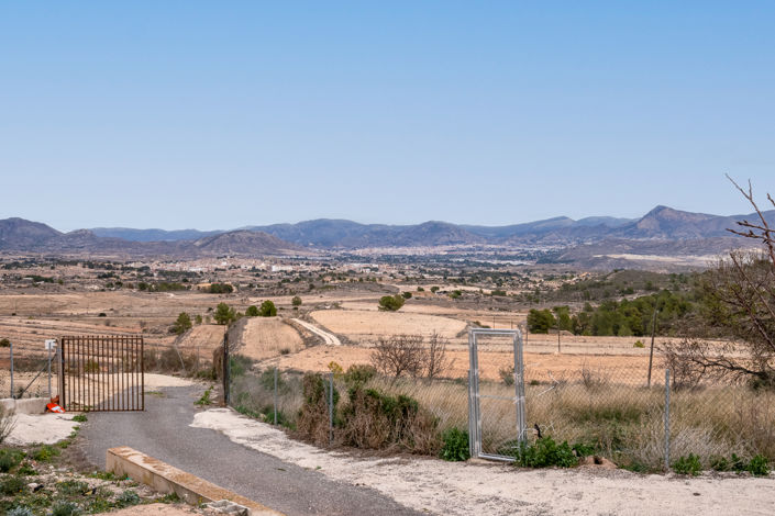 Image No.2-6 Bed Country House for sale