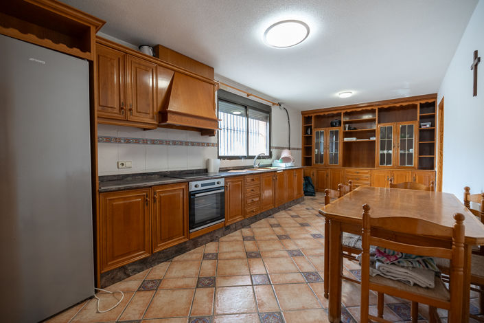 Image No.24-6 Bed Country House for sale