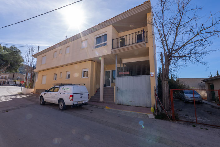 Image No.20-2 Bed Apartment for sale