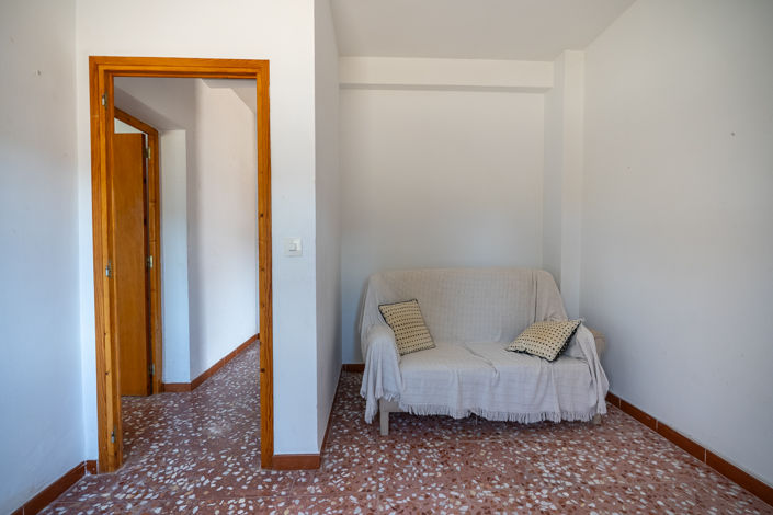 Image No.14-2 Bed Country House for sale