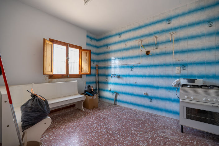 Image No.15-2 Bed Country House for sale