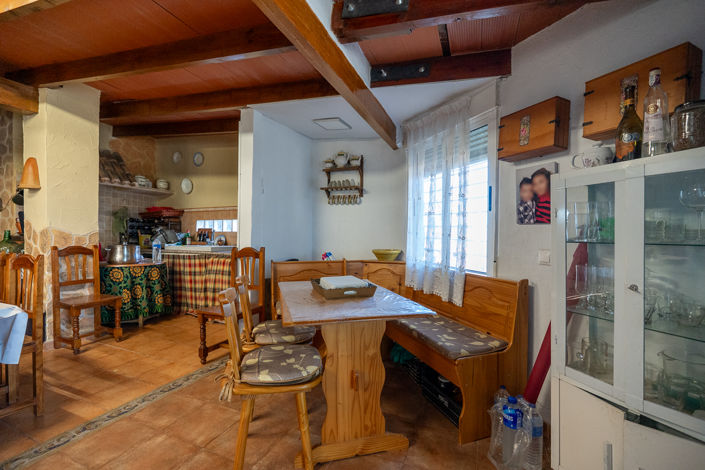 Image No.12-3 Bed Country House for sale