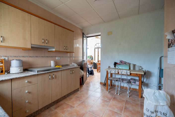 Image No.12-4 Bed Country House for sale