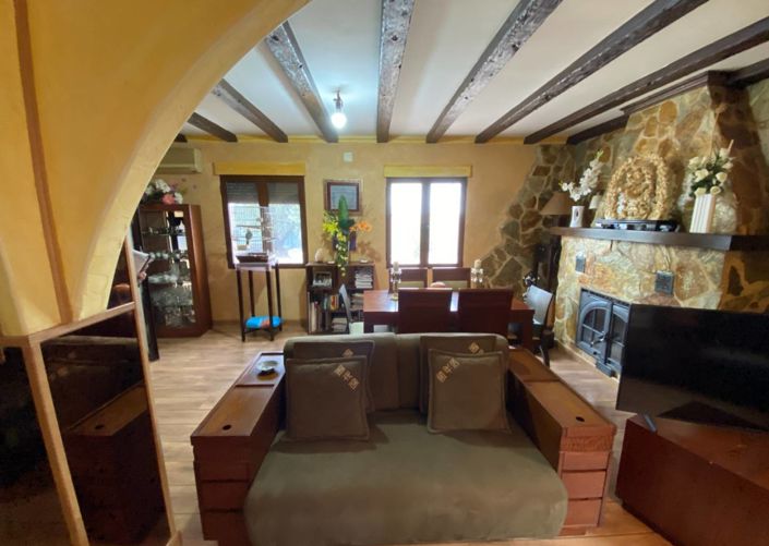 Image No.26-2 Bed Country House for sale