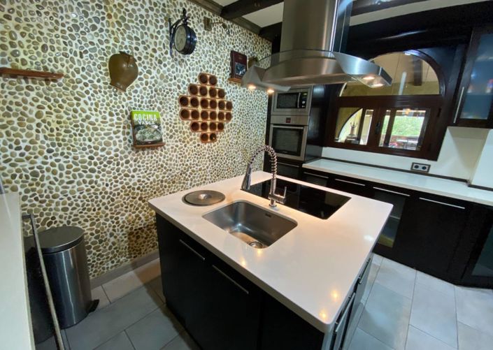 Image No.28-2 Bed Country House for sale