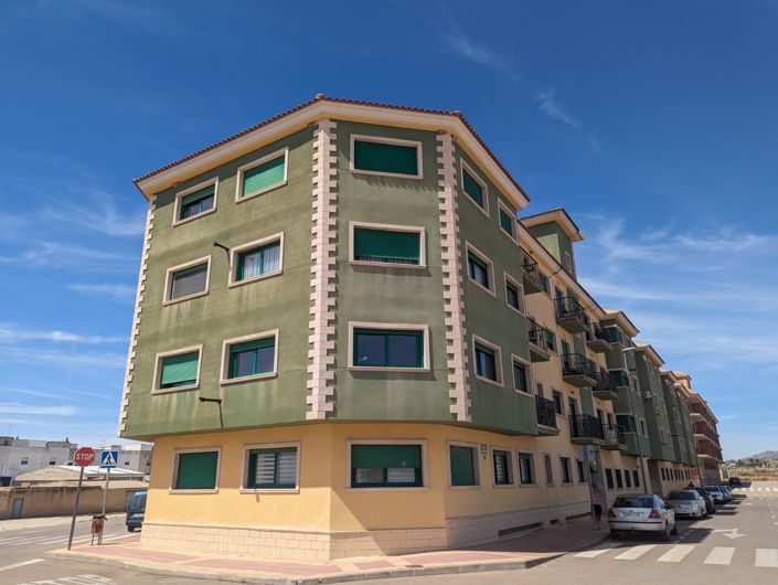 Image No.1-3 Bed Apartment for sale