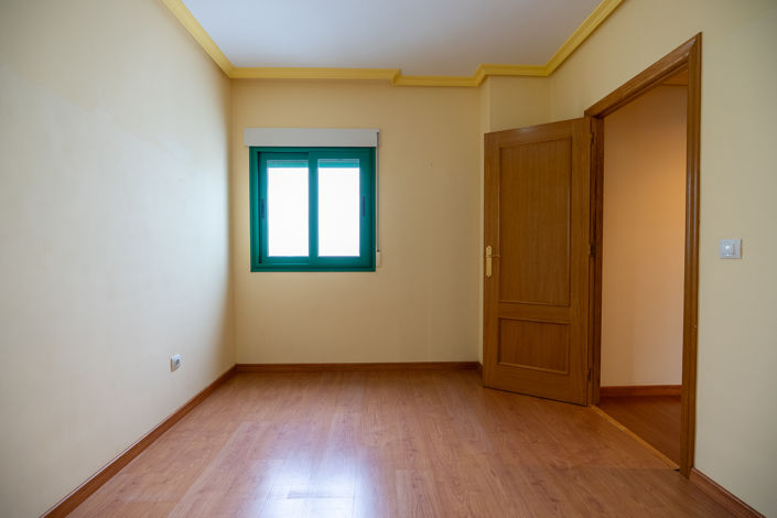 Image No.18-3 Bed Apartment for sale