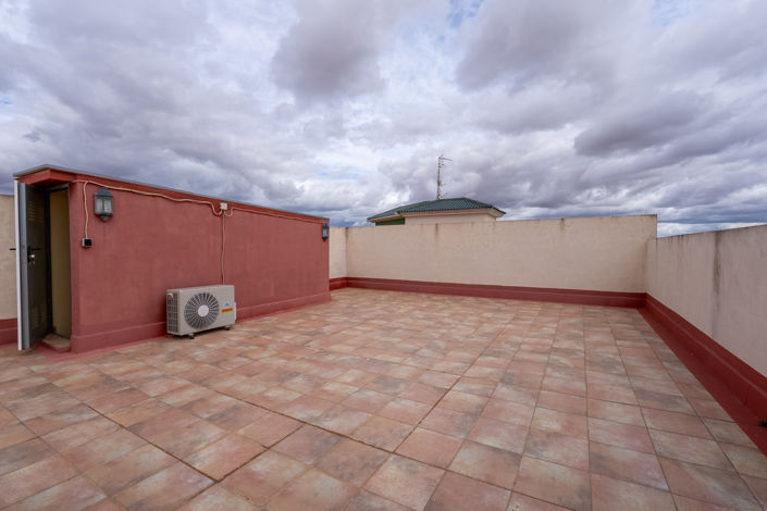 Image No.27-3 Bed Apartment for sale