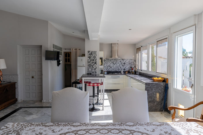 Image No.14-7 Bed Country House for sale