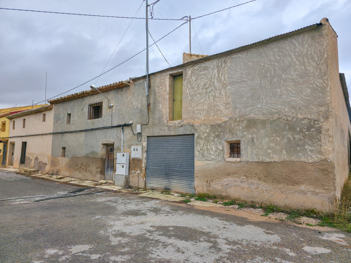 Image No.23-3 Bed Country House for sale