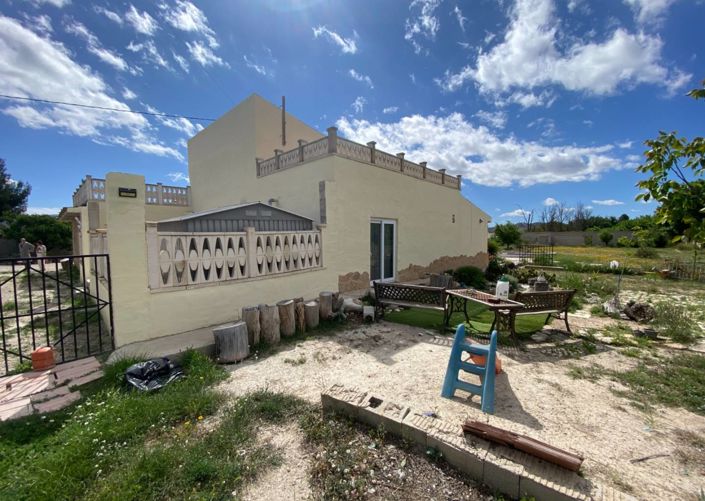 Image No.7-6 Bed Country House for sale