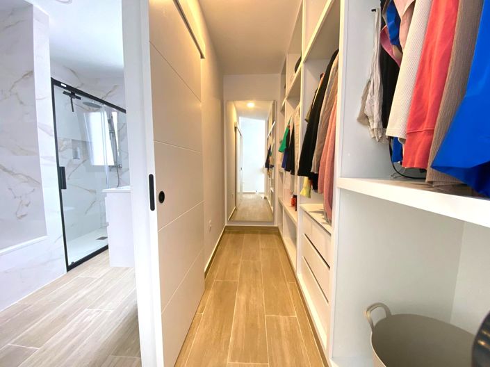 Image No.15-4 Bed Villa for sale