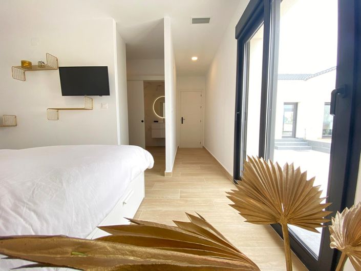 Image No.25-4 Bed Villa for sale