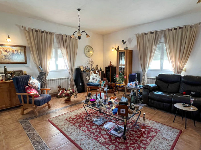 Image No.12-3 Bed Villa for sale