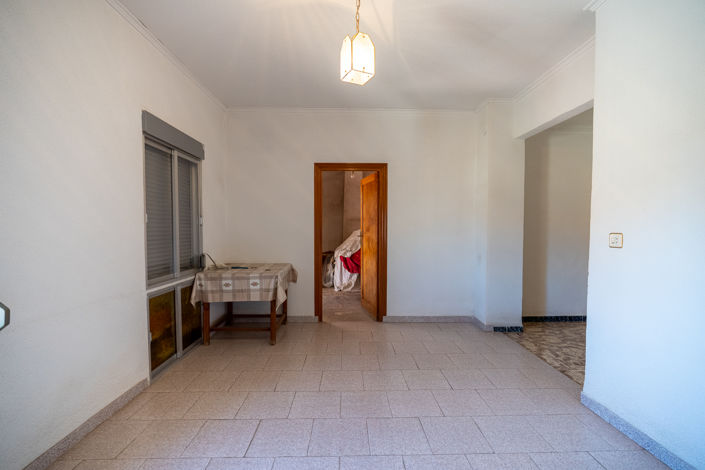 Image No.20-8 Bed Townhouse for sale