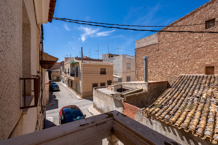 Image No.22-8 Bed Townhouse for sale