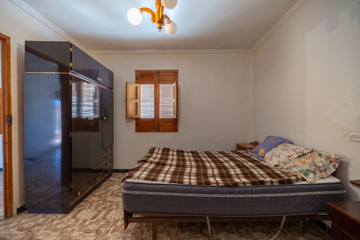 Image No.26-8 Bed Townhouse for sale