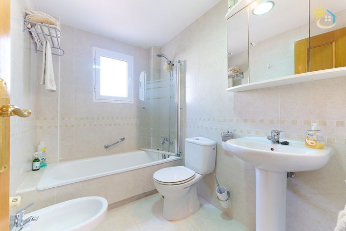 Image No.22-4 Bed Villa for sale