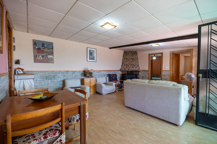 Image No.14-2 Bed Country House for sale