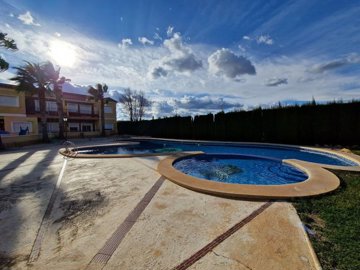 38462bedroomapartmentinthetranquilurbanisatio