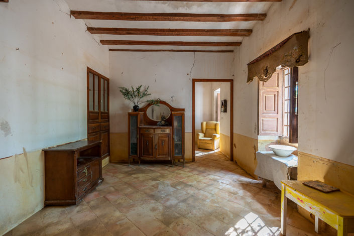 Image No.8-7 Bed Country House for sale