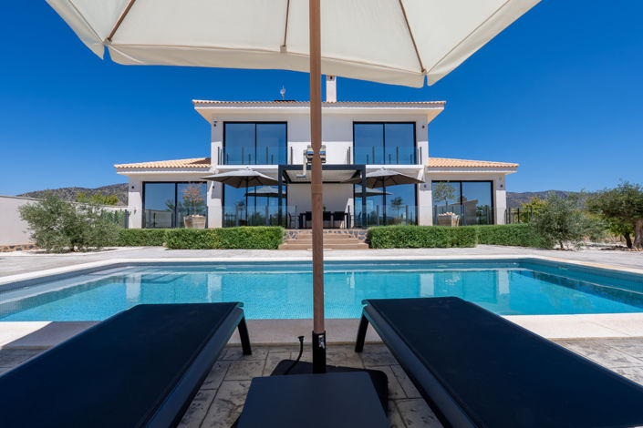 Image No.3-4 Bed Villa for sale