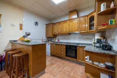 3866countryhousewtenniscourtandpool0108251408