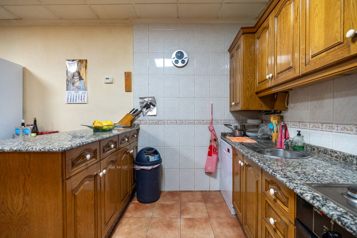 Image No.16-3 Bed Country House for sale