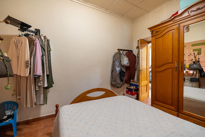 Image No.19-3 Bed Country House for sale