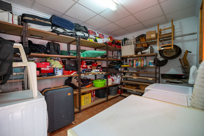 Image No.30-3 Bed Country House for sale