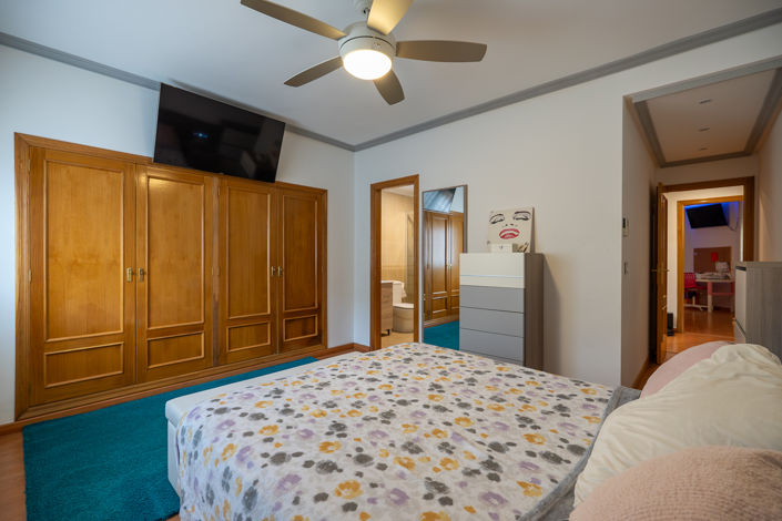 Image No.8-3 Bed Apartment for sale