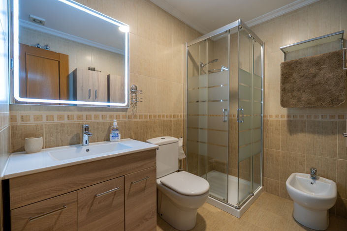 Image No.9-3 Bed Apartment for sale