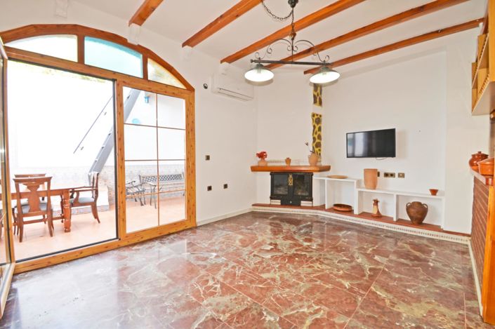 Image No.1-4 Bed Townhouse for sale